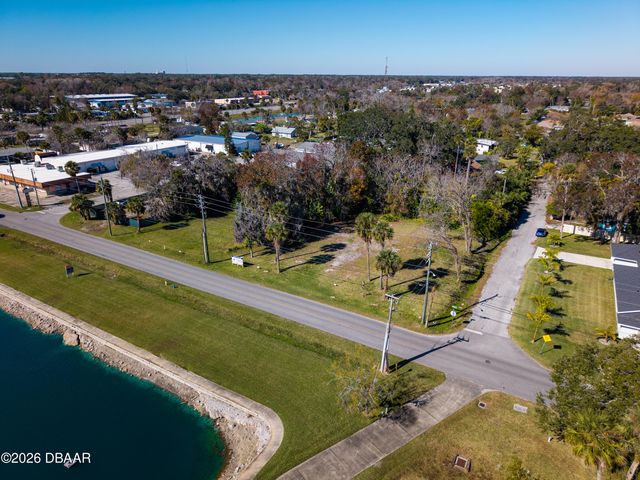 818 6th Street, Holly Hill, FL 32117