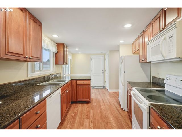 16470 Sw ROYALTY Pkwy, Portland, OR 97224