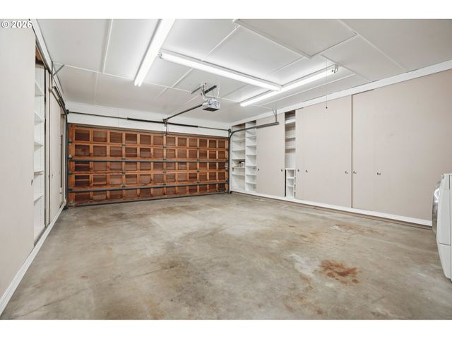 16470 Sw ROYALTY Pkwy, Portland, OR 97224