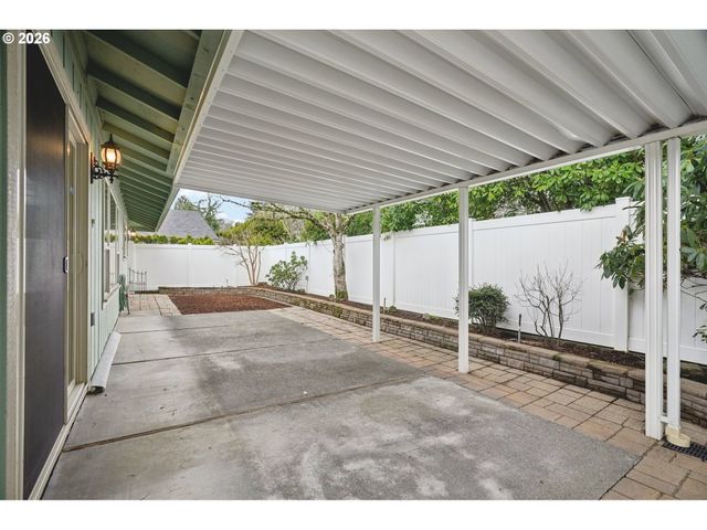 16470 Sw ROYALTY Pkwy, Portland, OR 97224