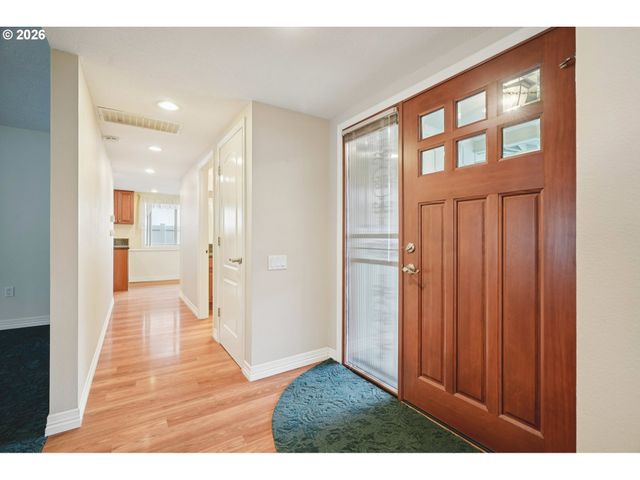 16470 Sw ROYALTY Pkwy, Portland, OR 97224