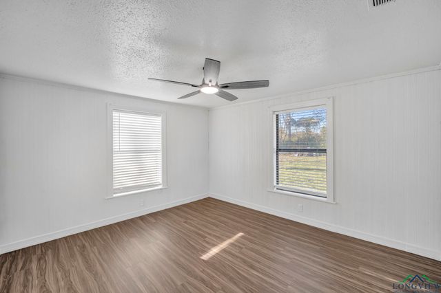 1005 N Rodeo St, Gladewater, TX 75647