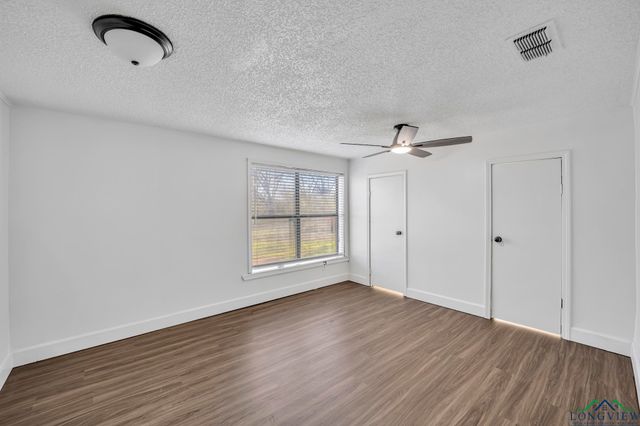 1005 N Rodeo St, Gladewater, TX 75647