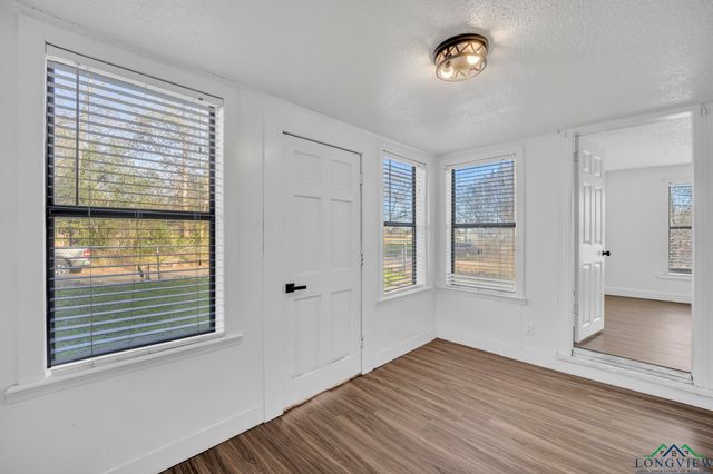 1005 N Rodeo St, Gladewater, TX 75647