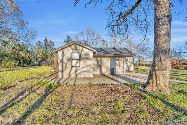 1005 N Rodeo St, Gladewater, TX 75647