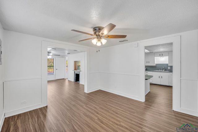 1005 N Rodeo St, Gladewater, TX 75647