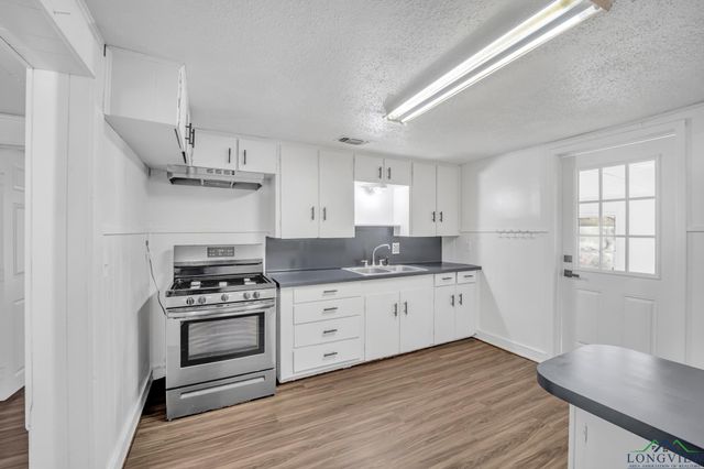 1005 N Rodeo St, Gladewater, TX 75647