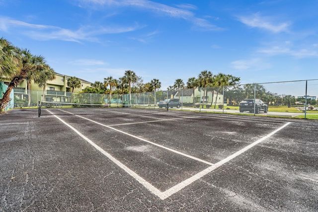 8911 NW 28th Dr B-32, Coral Springs, FL 33065