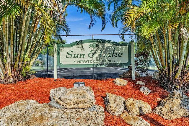 8911 NW 28th Dr B-32, Coral Springs, FL 33065