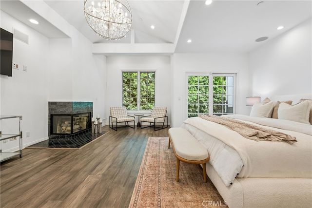 14100 Dickens St 2, Sherman Oaks, CA 91423