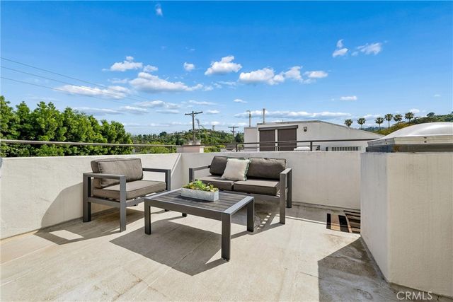 14100 Dickens St 2, Sherman Oaks, CA 91423