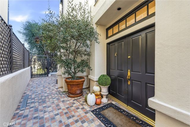 14100 Dickens St 2, Sherman Oaks, CA 91423