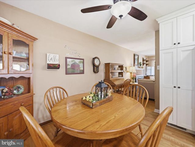 11012 COVENTRY LN, Hagerstown, MD 21740