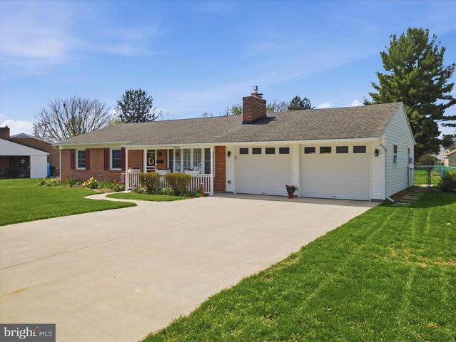 11012 COVENTRY LN, Hagerstown, MD 21740