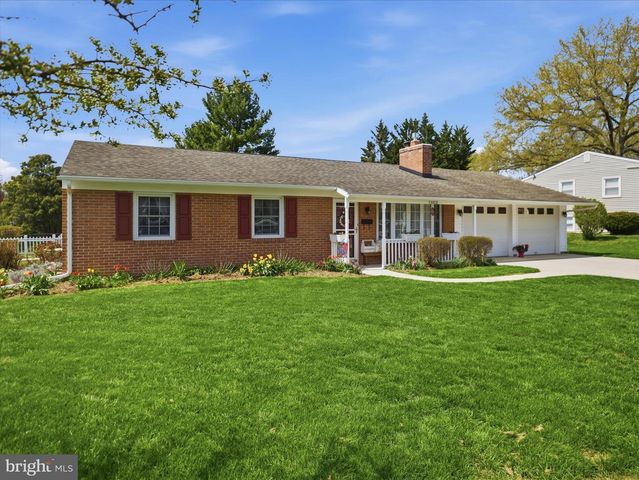 11012 COVENTRY LN, Hagerstown, MD 21740