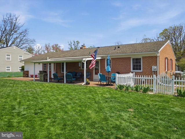 11012 COVENTRY LN, Hagerstown, MD 21740