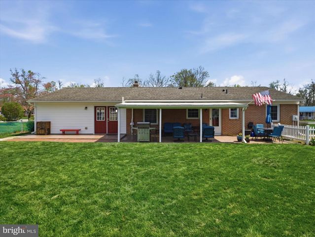 11012 COVENTRY LN, Hagerstown, MD 21740