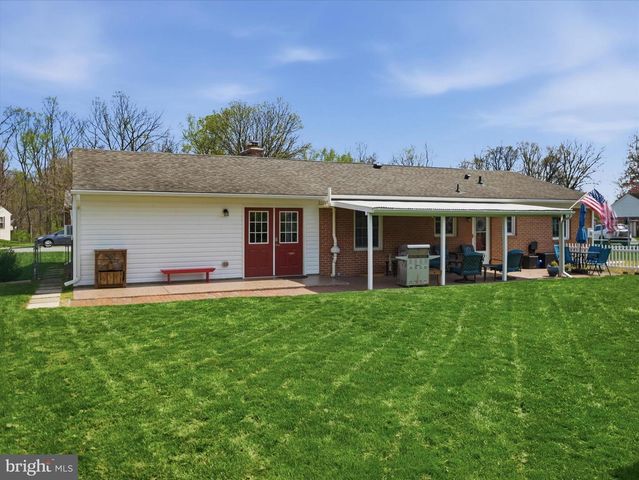 11012 COVENTRY LN, Hagerstown, MD 21740