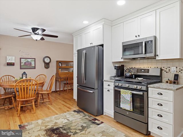 11012 COVENTRY LN, Hagerstown, MD 21740