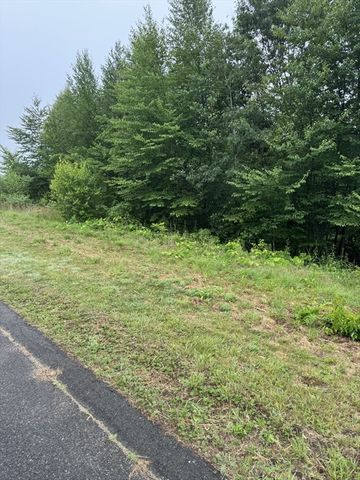 225-72 Spring Hill, Belchertown, MA 01007