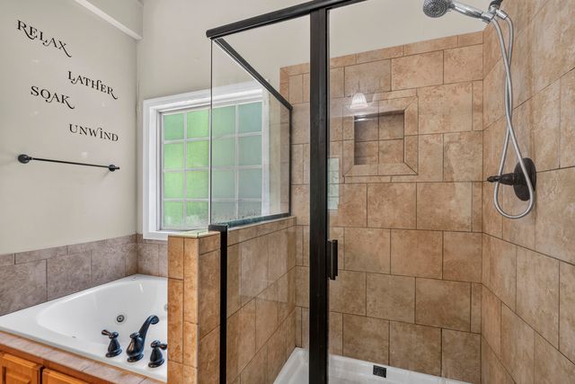 6979 Neville Drive, Ooltewah, TN 37363