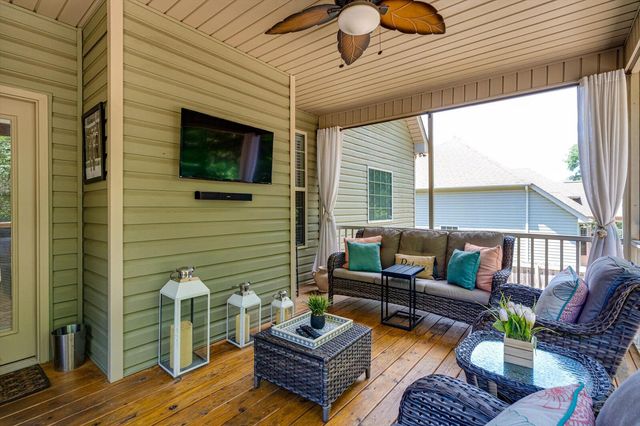 6979 Neville Drive, Ooltewah, TN 37363