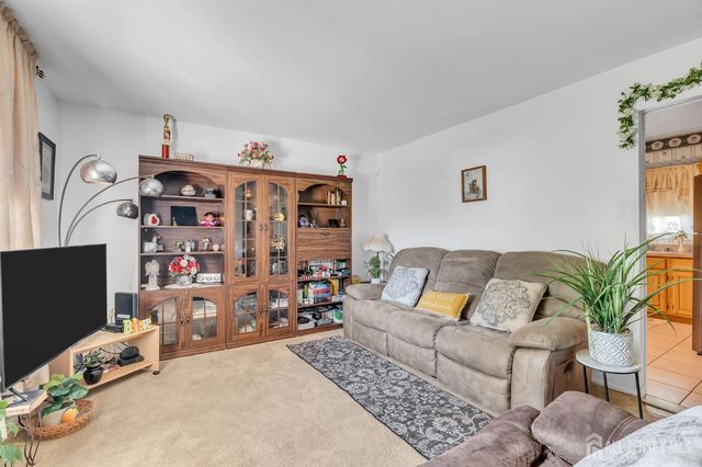 12 Emma Place, Piscataway, NJ 08854