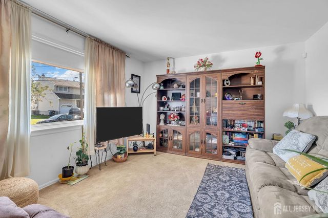 12 Emma Place, Piscataway, NJ 08854