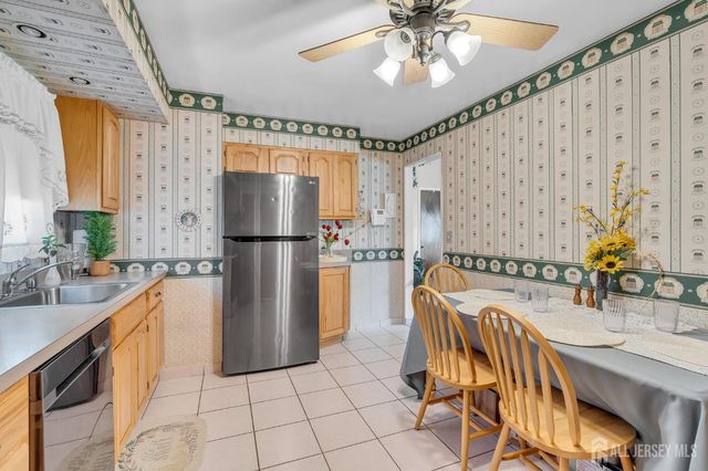 12 Emma Place, Piscataway, NJ 08854