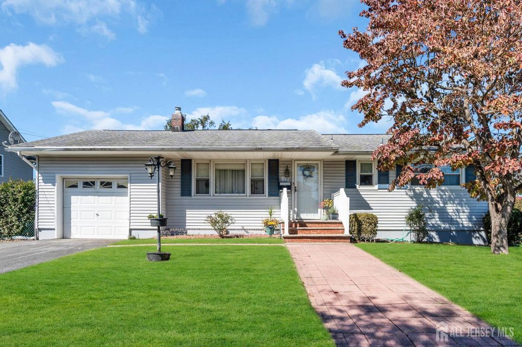 12 Emma Place, Piscataway, NJ 08854