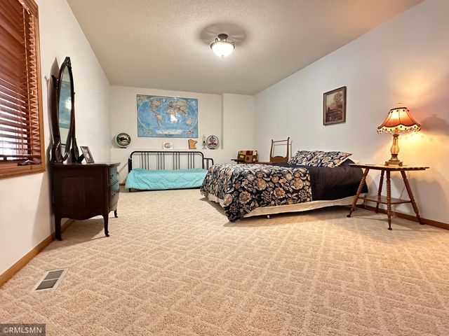 640 S Park Court, Hastings, MN 55033