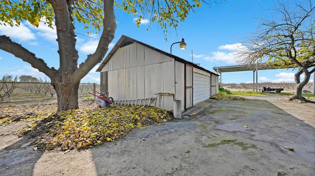 41709 Road 52, Reedley, CA 93654