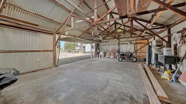 41709 Road 52, Reedley, CA 93654