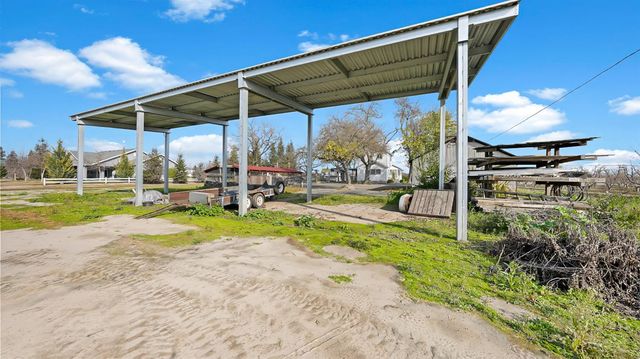 41709 Road 52, Reedley, CA 93654