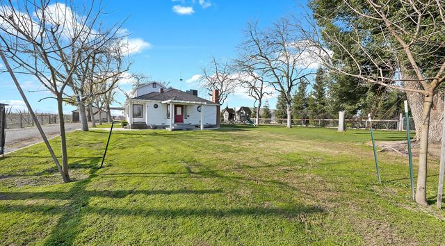 41709 Road 52, Reedley, CA 93654