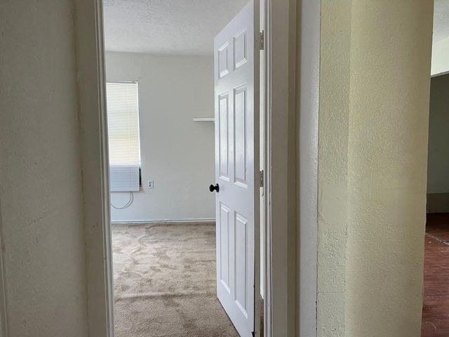 6513 Airport Boulevard, Houston, TX 77048