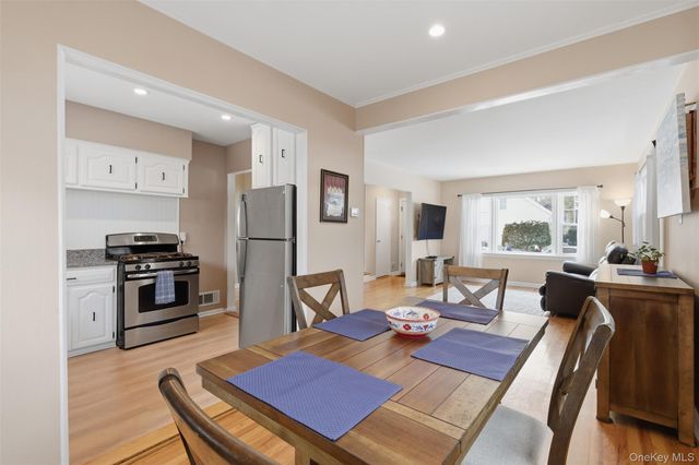 93 Smith Avenue, White Plains, NY 10605