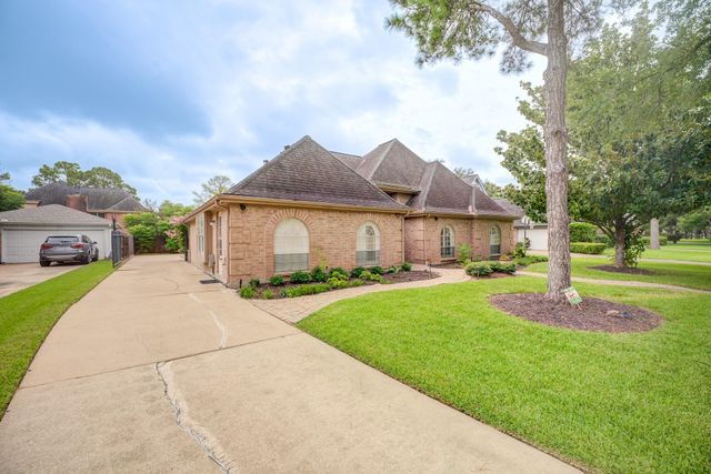 2923 Cane Field Drive, Sugar Land, TX 77479