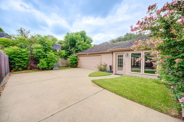 2923 Cane Field Drive, Sugar Land, TX 77479