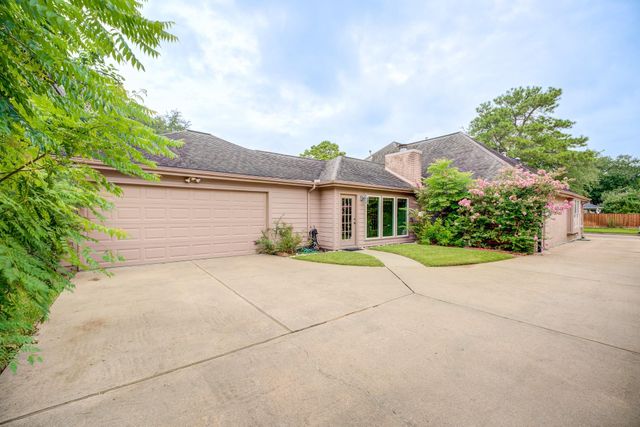 2923 Cane Field Drive, Sugar Land, TX 77479