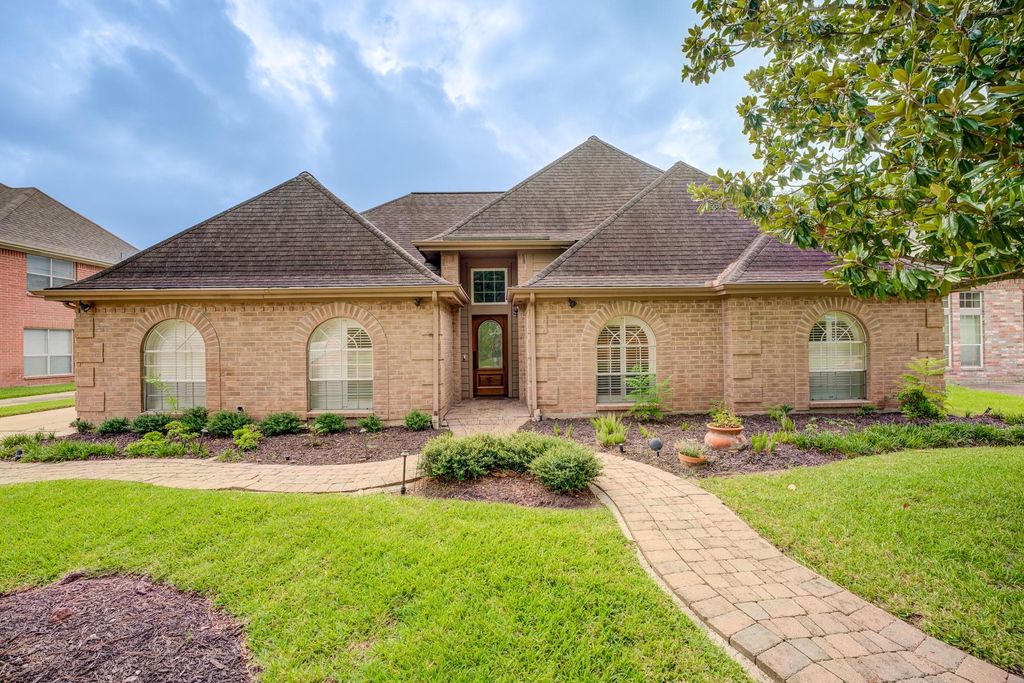 2923 Cane Field Drive, Sugar Land, TX 77479