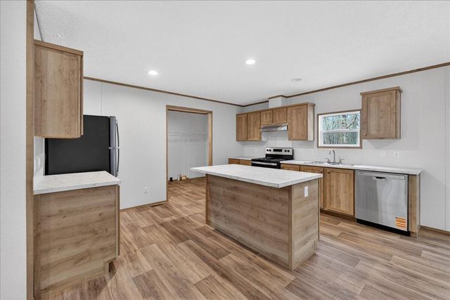 212 Saturn Lane, Walterboro, SC 29488