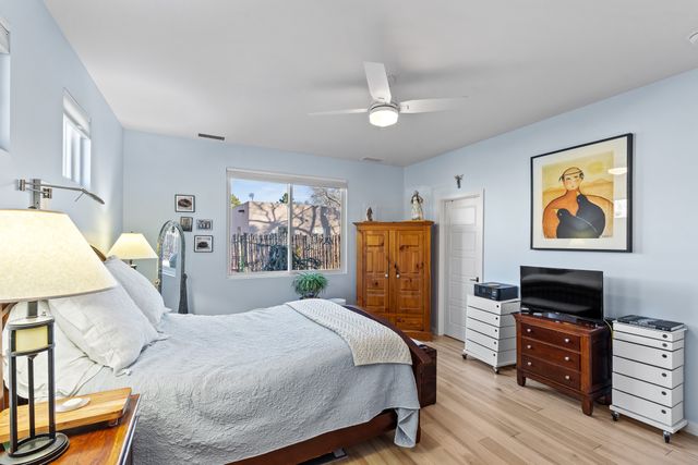 1728 Callejon Melinda, Santa Fe, NM 87501