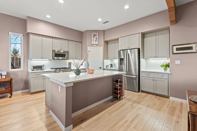 1728 Callejon Melinda, Santa Fe, NM 87501