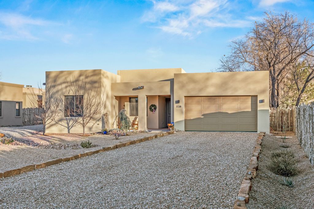 1728 Callejon Melinda, Santa Fe, NM 87501