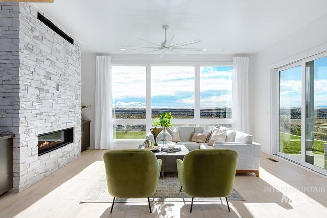 5805 E Prominence Dr, Boise, ID 83716