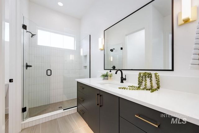 5805 E Prominence Dr, Boise, ID 83716