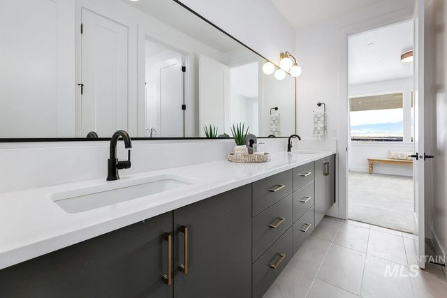 5805 E Prominence Dr, Boise, ID 83716