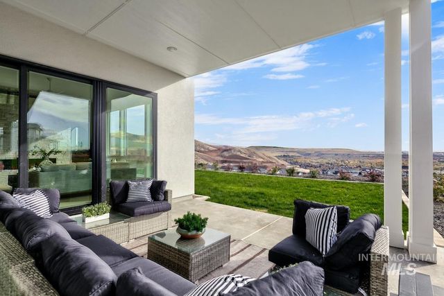 5805 E Prominence Dr, Boise, ID 83716