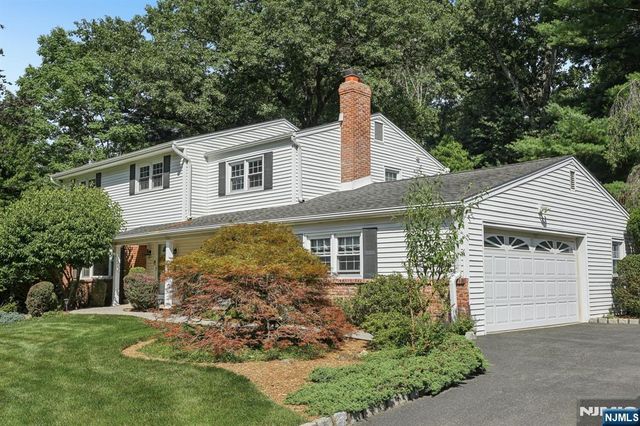 36 Stonefence Road, Oakland, NJ 07436